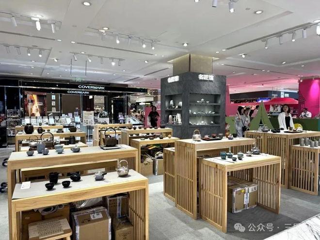 投入1亿元转型升级！6年前一度官宣告别冰球突破平台上海著名日系百货大动作：(图4)